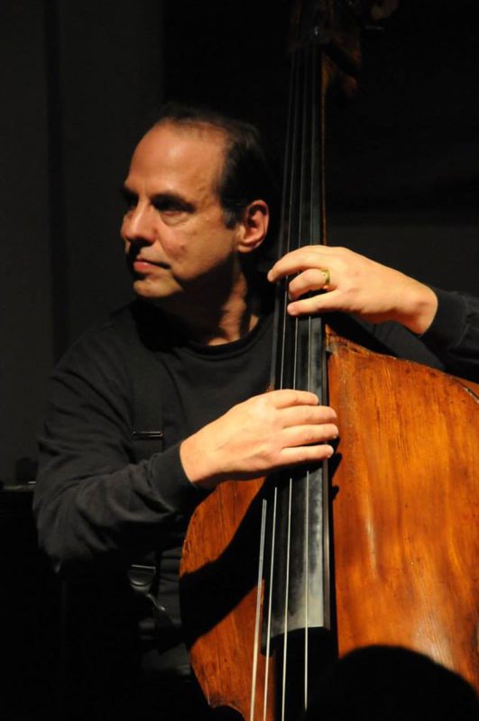 Bassplayer & composer Alan Lewine
