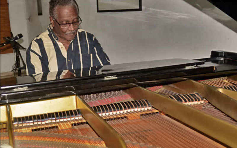 Huberal Herrera - Owlsong Productions
